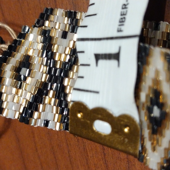 Alexa's Angels pull string Clasp bracelet. - Picture 9 of 9